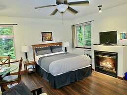 Cobble Wood & Bird Sanctuary Guest Houses