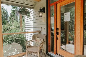 Cobble Wood & Bird Sanctuary Guest Houses