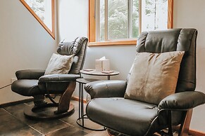 Cobble Wood & Bird Sanctuary Guest Houses