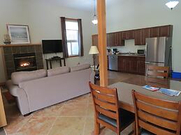 Cobble Wood & Bird Sanctuary Guest Houses