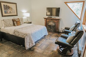 Cobble Wood & Bird Sanctuary Guest Houses