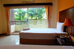 Baan Suanphet Resort