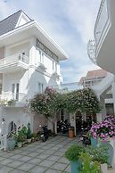 Dalat De Charme Village