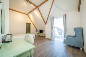 Dalat De Charme Village