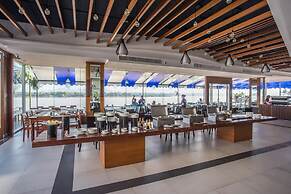 Blu Hotel Nakhon Phanom