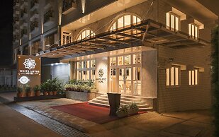 White Lotus Hotel