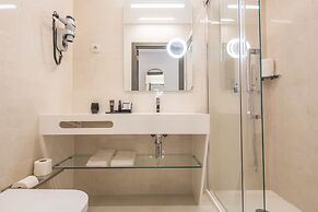 MeraPrime Gold Design Hotel