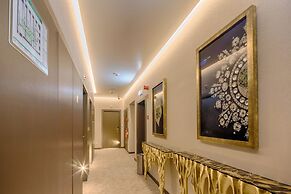 MeraPrime Gold Design Hotel