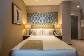 MeraPrime Gold Design Hotel