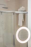 MeraPrime Gold Design Hotel