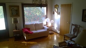 Spacious 4 Room Apartment & Sauna