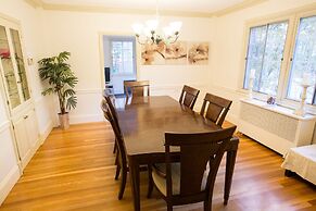Amazing Single House in Brookline