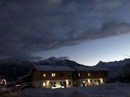 Mountain Nests - Chalets Apartments