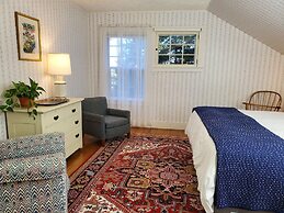 Harbourside Inn