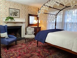 Harbourside Inn