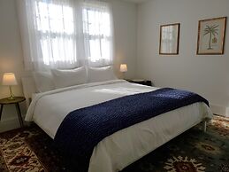 Harbourside Inn