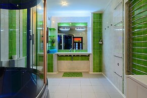 Apartments on Pionerskaya