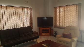 Green House BnB - 'Swiss German'