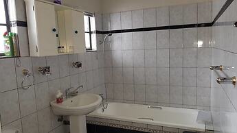 Green House BnB - 'Swiss German'