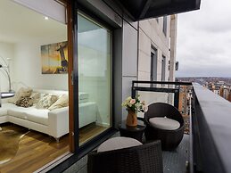 Live in Leeds Sky Penthouse