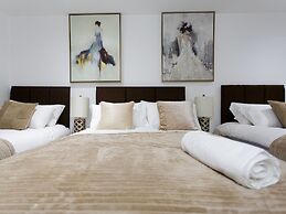 Live in Leeds Sky Penthouse