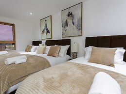 Live in Leeds Sky Penthouse