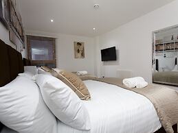 Live in Leeds Sky Penthouse