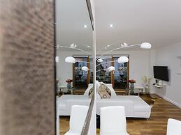 Live in Leeds Sky Penthouse