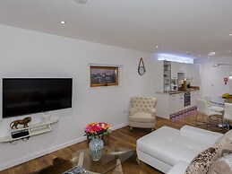 Live in Leeds Sky Penthouse