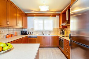 Birais Beach Studios