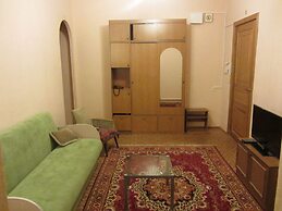 Old Flat Apartments on Belinskogo