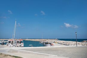 Avra Apartments Kolymbari Harbour