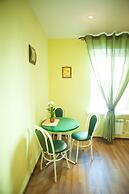 Old Flat Apartments 7