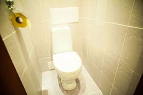 Old Flat Apartments 7