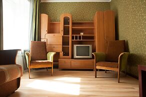 Old Flat Apartments 7