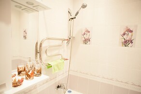 Old Flat Apartments 7