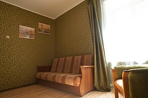 Old Flat Apartments 7