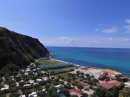 Villagio Camping La Scogliera