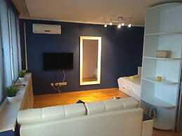 Lakshmi Dinamo Studio View