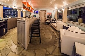 Sintrivanis Beach Resort