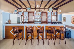 Sintrivanis Beach Resort