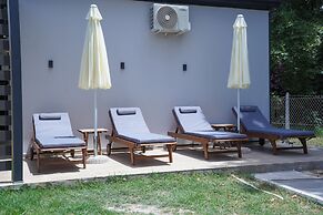 Sintrivanis Beach Resort