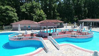 Sintrivanis Beach Resort