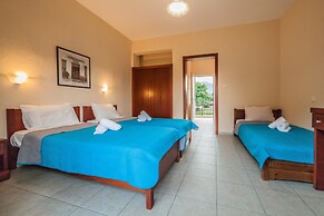 Sintrivanis Beach Resort