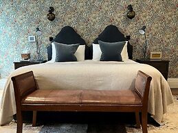 Manor House Lindley
