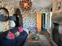 Manor House Lindley