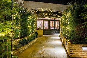 Manor House Lindley