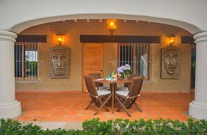 Mi Otra Casa - Adults Only