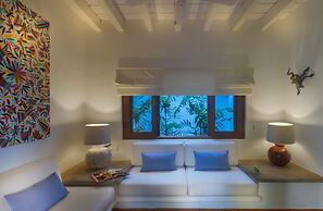 Mi Otra Casa - Adults Only