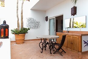 Mi Otra Casa - Adults Only